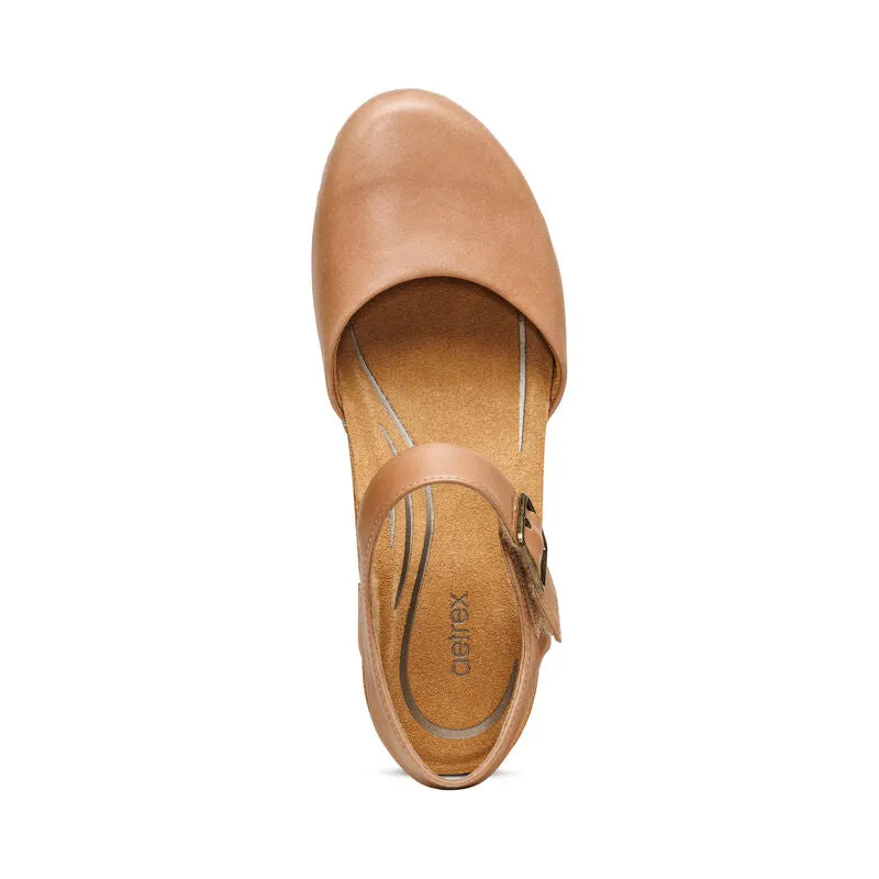 WOMEN'S AETREX FINLEY | CAMEL